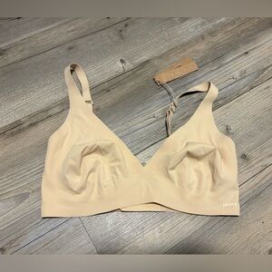 SKIMS Kim Kardashian naked plunge bra small-DD  new with tags